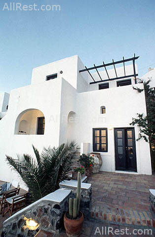 Astra Hotel Apartments 4